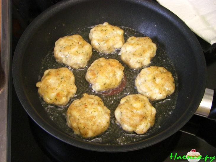 Мини-котлетки рыбные с жаренной картошкой