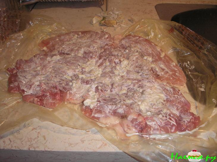 Куриный рулет, запеченный в фольге Куриный рулет, запеченный в фольге