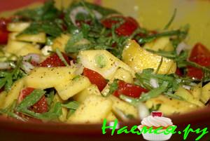 Салат из манго и помидоров