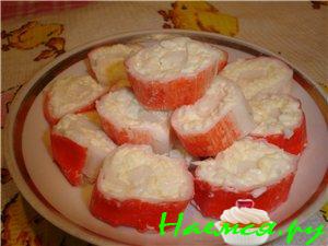 Крабовые палочки фаршированные