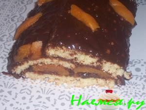 Шоколадный рулет с фруктовым кремом