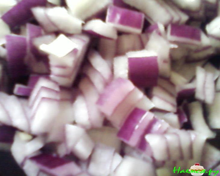 Салат мясной с кириешками