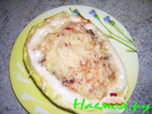 Кабачок фаршированный под сырной корочкой