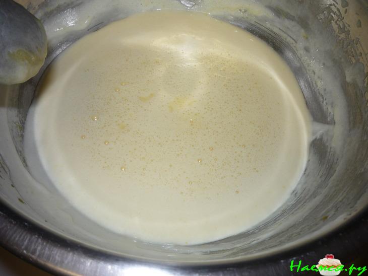 Торт 'Медовик' со сметанным кремом в глазури