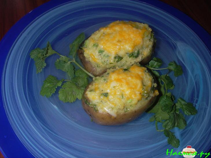 Фаршированная картошка со сметаной и зеленью