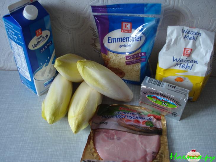 Цикорный салат с ветчиной под сырной корочкой