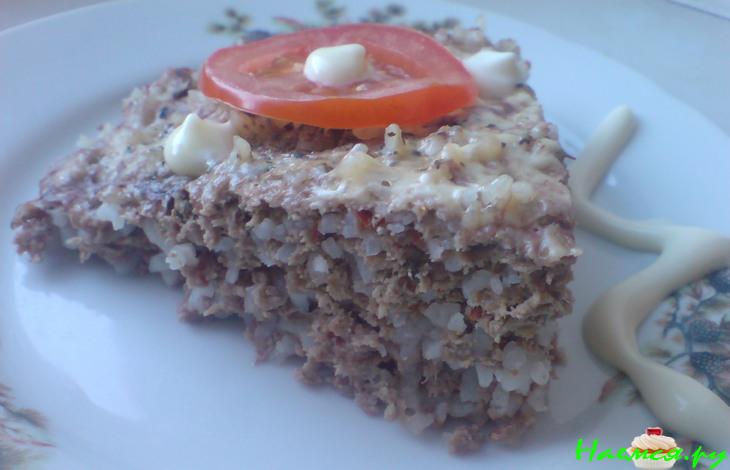 Мясной пирог с рисом и помидоркой Мясной пирог с рисом и помидоркой
