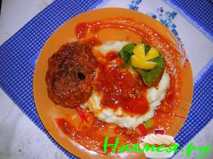 Котлеты с овощами в красном соусе Котлеты с овощами в красном соусе