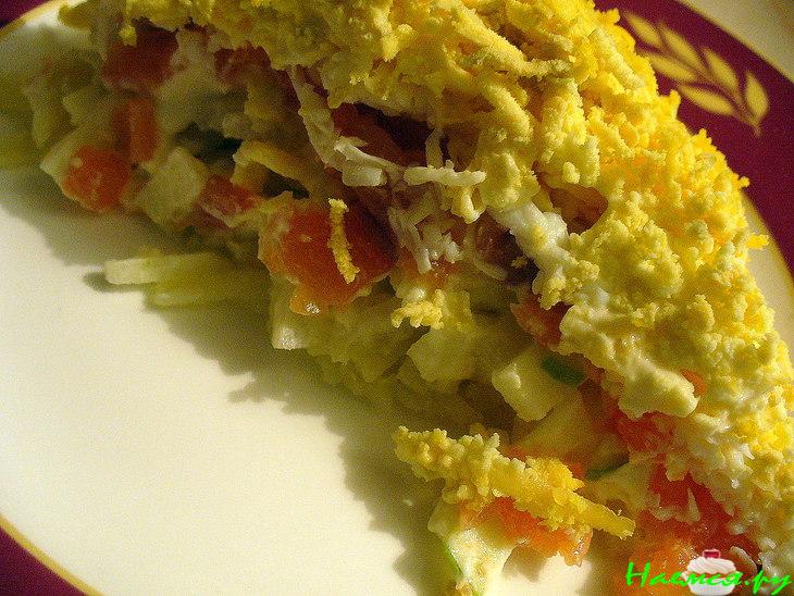 Салат "Одуванчик" с форелью Салат "Одуванчик" с форелью