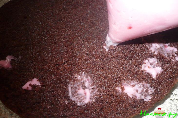 Торт розовый