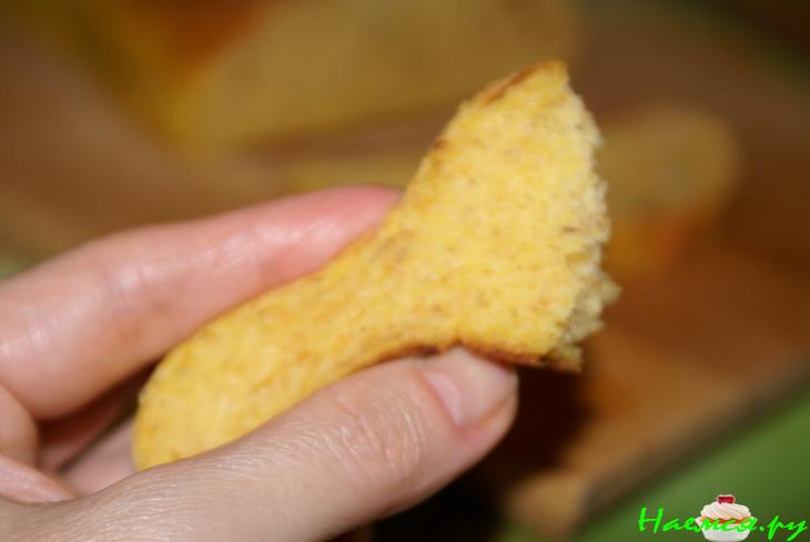 Тыквенный хлеб с овсяными хлопьями и курагой