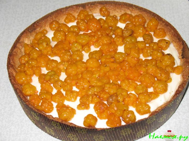 Песочный тортик с ягодами и сливочно-заварным кремом