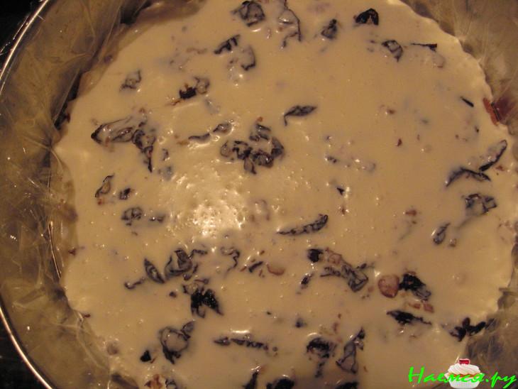 Торт с черносливом и грецкими орехами