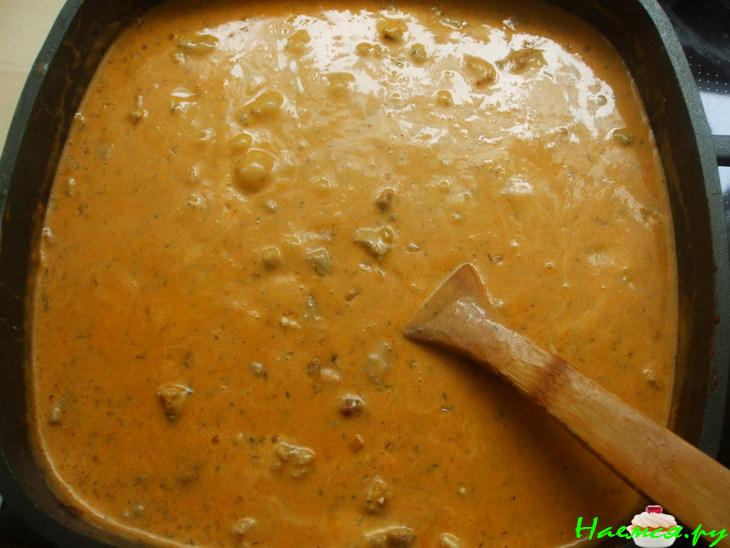 "Гуляш" со сливками и томатом