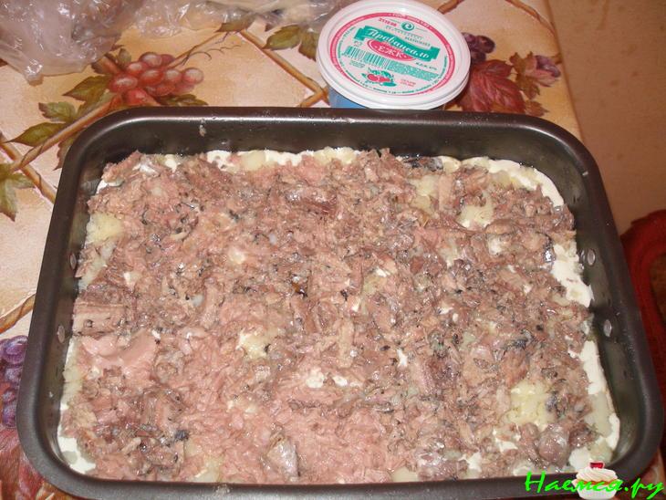 Рыбный пирог с консервированным тунцом на скорую руку