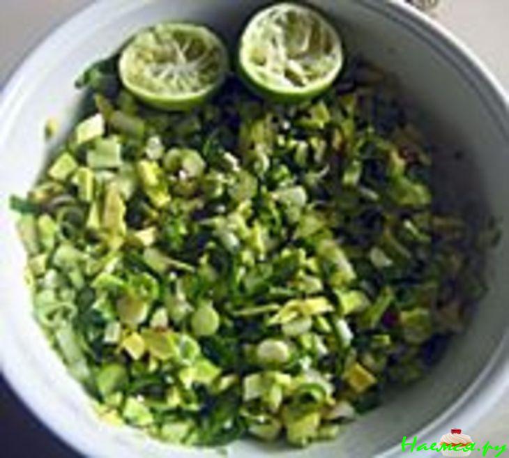 Маринованная рыба-меч с овощами 