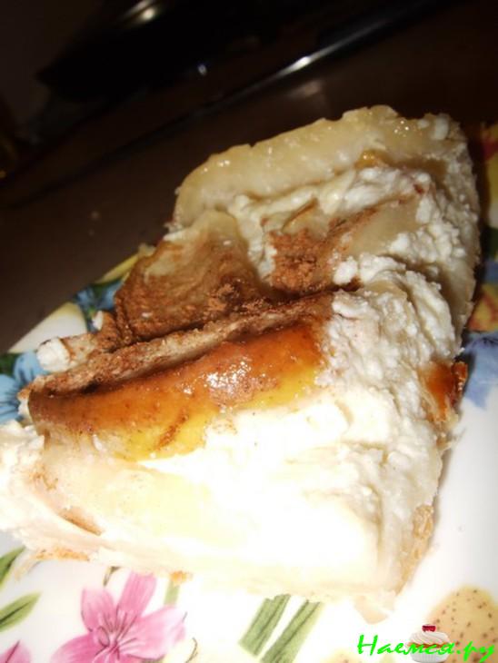 Пирог из слоеного теста с творогом и грушей Пирог из слоеного теста с творогом и грушей