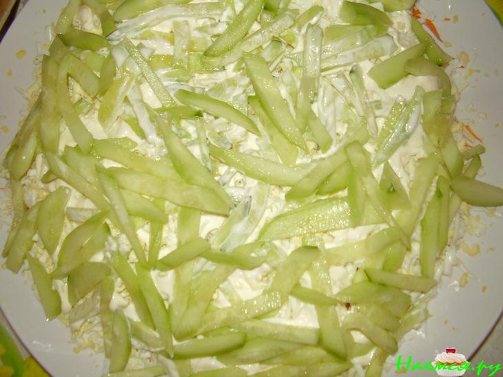 Салат "Гнездо" с перепелиными яйцами