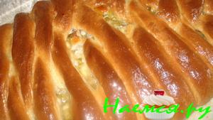 Пирог заплетённый "Весеннее настроение" с ревенем и шоколадом Пирог заплетённый "Весеннее настроение" с ревенем и шоколадом