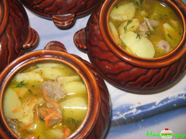 Жаркое в горшочке из куриных желудочков