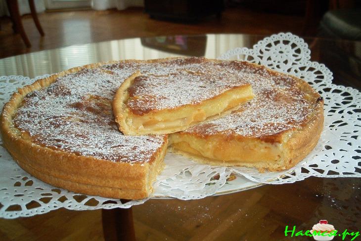 Заливной пирог с айвой (тёплый)