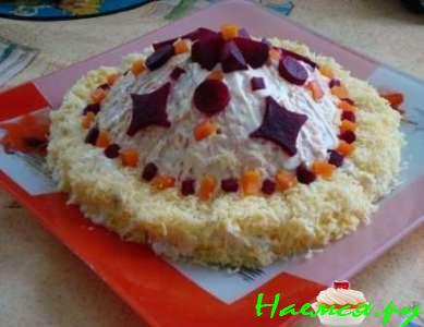 Сытный салат "Шапка Мономаха" Сытный салат "Шапка Мономаха"