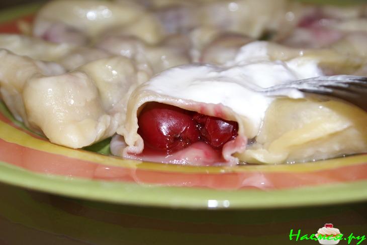 Вареники с вишней на кефире