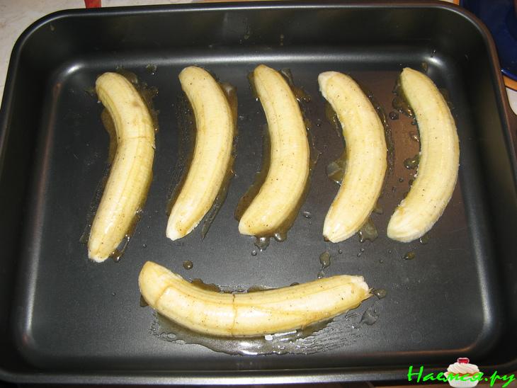 Запеченные бананы с мёдом и корицей