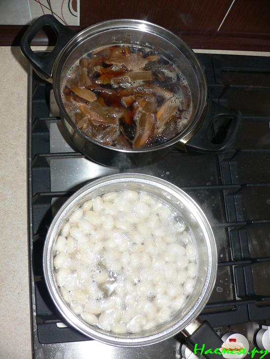 Чанахи с сушёными белыми грибами Чанахи с сушёными белыми грибами