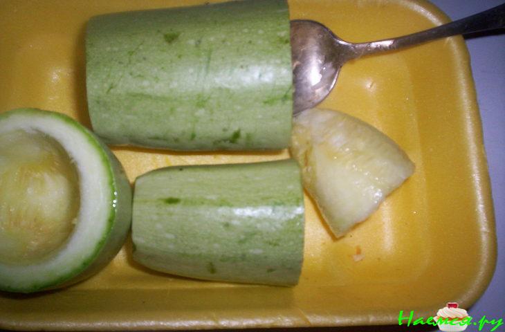 Перец фаршированный рисом и фаршем