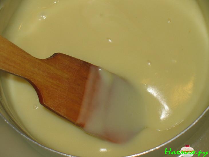 Слоеные пирожные с малиной и рикоттой 