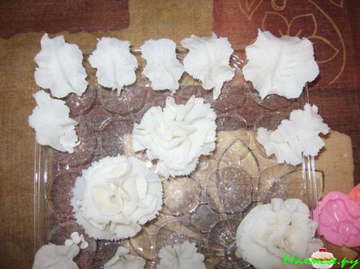 Лепесточки и оборочки (Украшаем торт)