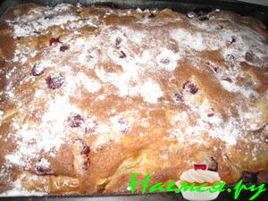 Пирог творожный с яблоками