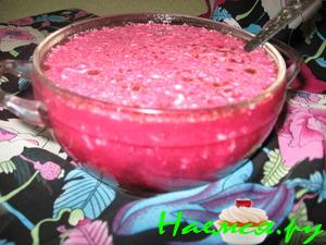 Свекольник с колбаской и грибами