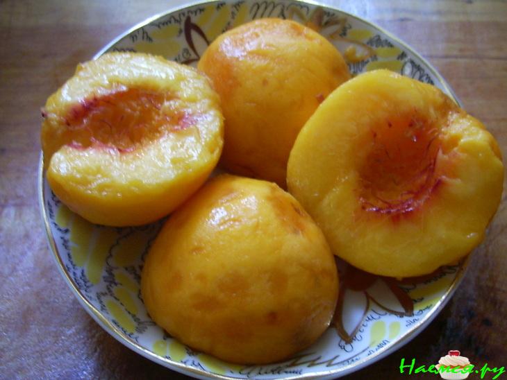 Запеканка манная с персиками