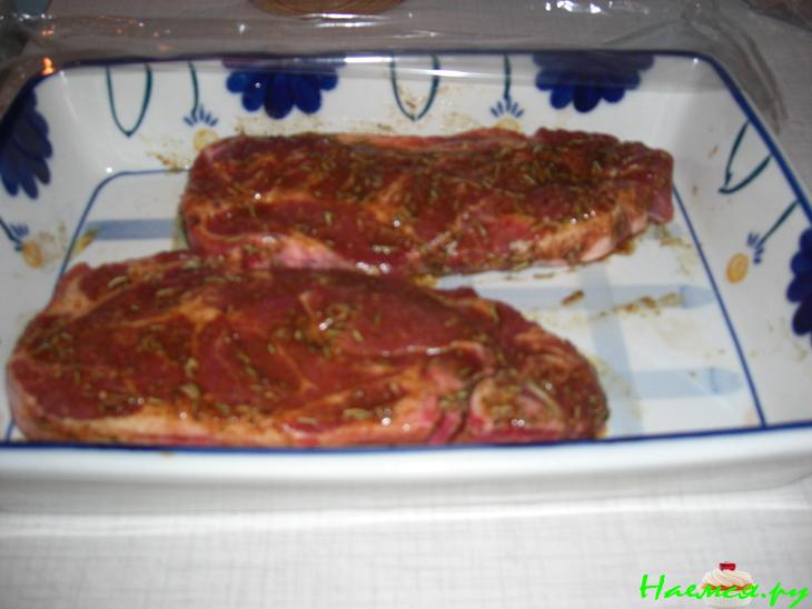 Свинина запеченная с грибами