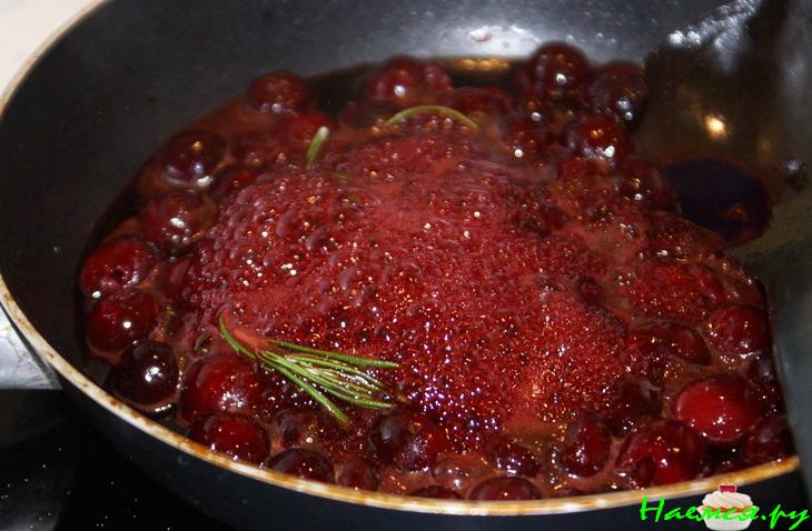 Свекла маринованная с вишней