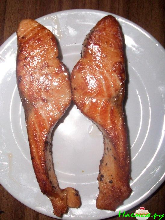 Лосось на хрустящей подушке