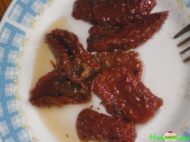 Булочки гриль с базиликом и вяленными помидорами