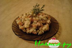 Салат из креветок с овощами