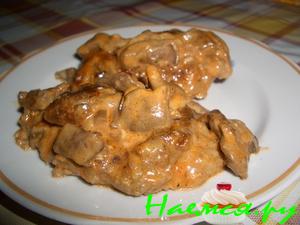 Котлеты с творогом и грибным соусом Котлеты с творогом и грибным соусом