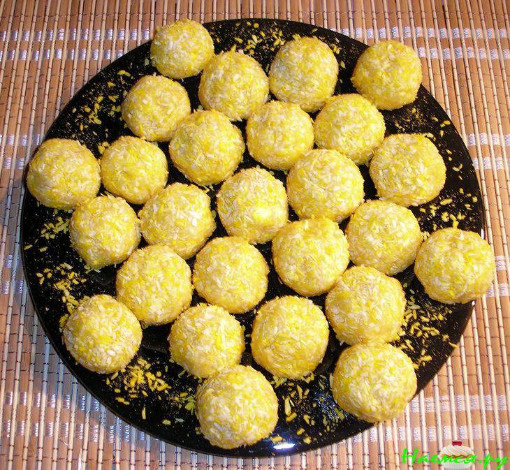 Золотые шарики из кукурузных палочек со сгущенкой и медом