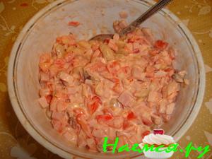 Салат с ветчиной и фасолью