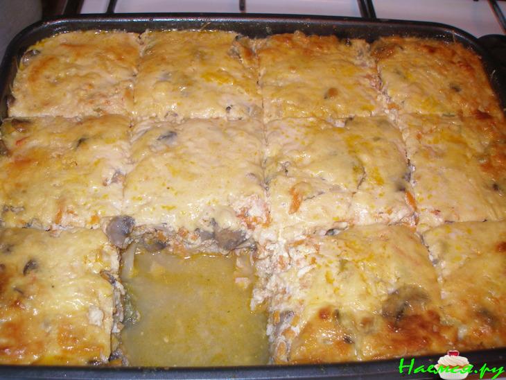 Запеканочка рыбно-творожная с шампиньонами