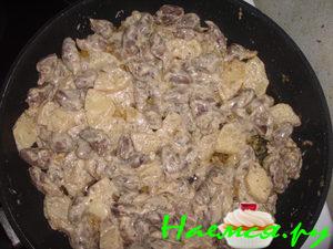 Куриные сердечки с ананасами