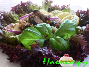 Салат с тунцом и баклажанами