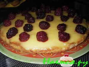 Пирог с ежевикой и лимонным кремом Пирог с ежевикой и лимонным кремом