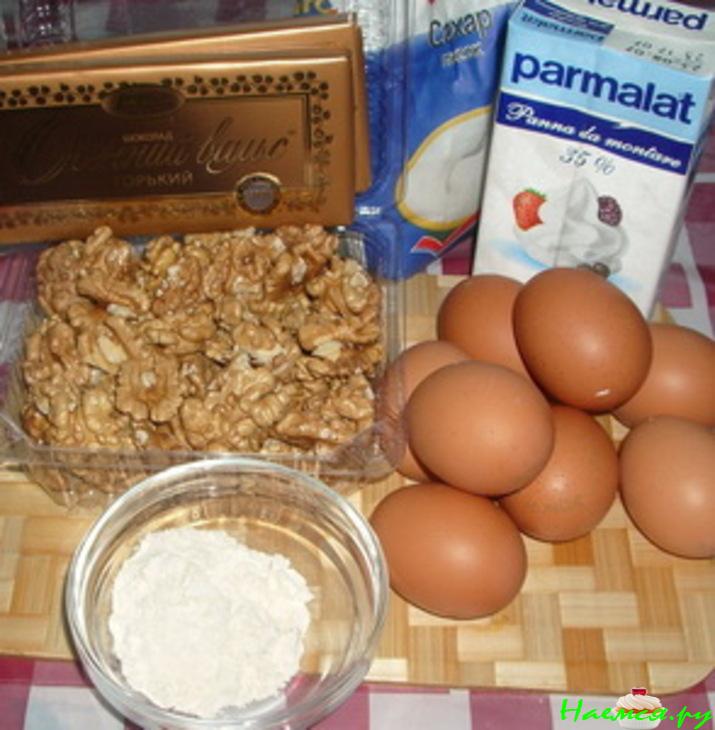 Итальянский ореховый торт с шоколадной начинкой