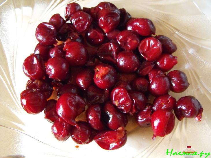 Перевертыш с вишней и персиками