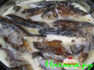 Жаренные караси с яичницей Жаренные караси с яичницей